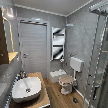 Vanzi Bed and Breakfast Νάπολη