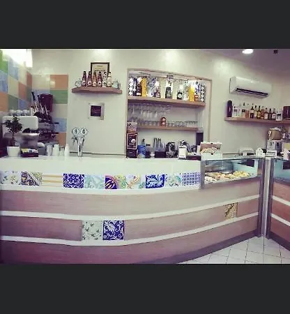 Vanzi Oda ve Kahvaltı 4*