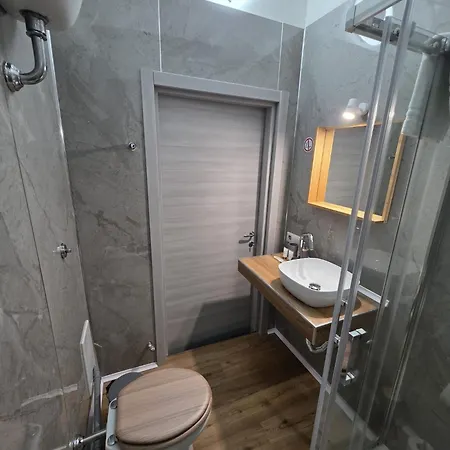 Vanzi Oda ve Kahvaltı Napoli